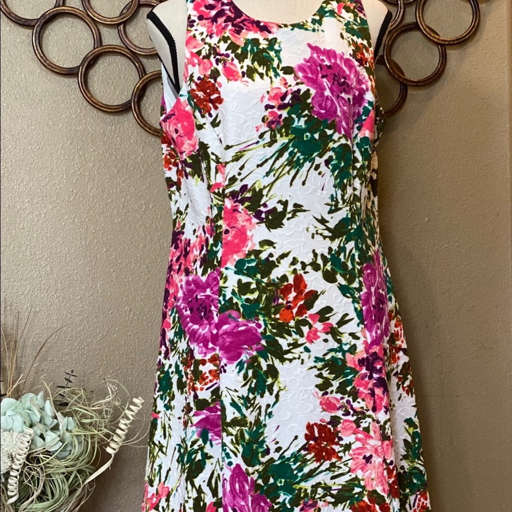 Floral Dress - Picture 2 of 5